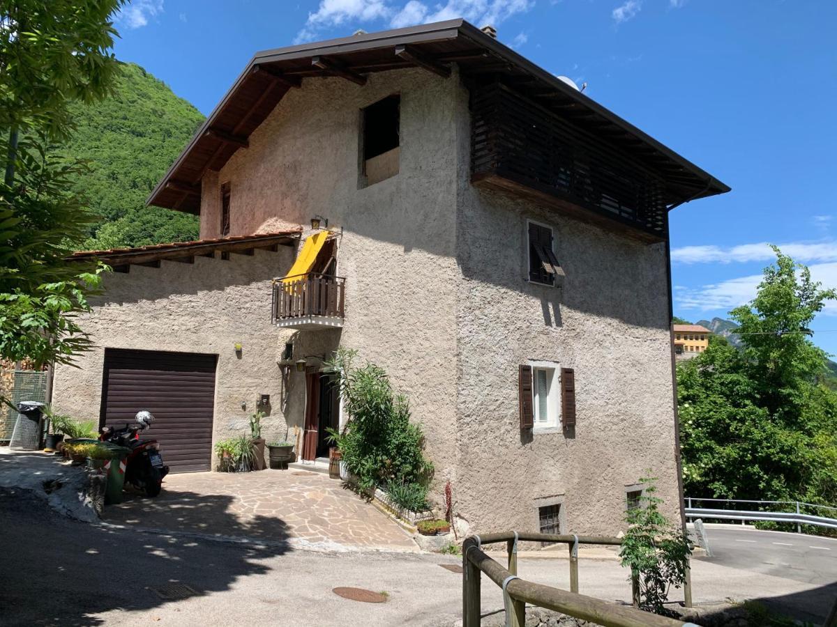 Appartement House Campi à Riva del Garda Extérieur photo